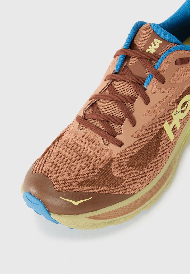 HOKA CHALLENGER 8 - Trail running shoes - maple/cardamom  display picture 1