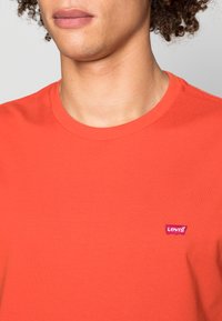 Levi's® ORIGINAL HOUSEMARK TEE - T-shirt básica - red clay