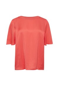 Koraalrode top met korte mouwen, gemaakt van een gladde stof, met een ronde halslijn en een ontspannen pasvorm. Geen patronen of metalen details zichtbaar.