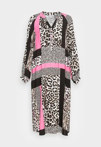 DRESS - Vestido camiseiro - black/white/pink