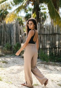 Chelsea Peers WIDE LEG - Kalhoty - brown