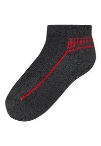 Chaussette grise jusqu'à la cheville avec un motif de rayures rouges sur le côté. Fabriquée en tissu doux, avec une texture lisse et un bout arrondi.