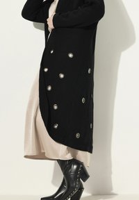 Ulla Popken Kofta - black