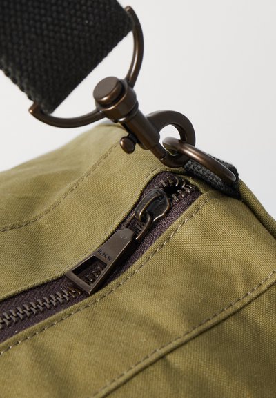 R. M. WILLIAMS DITTY BAG - Sac week-end - light olive