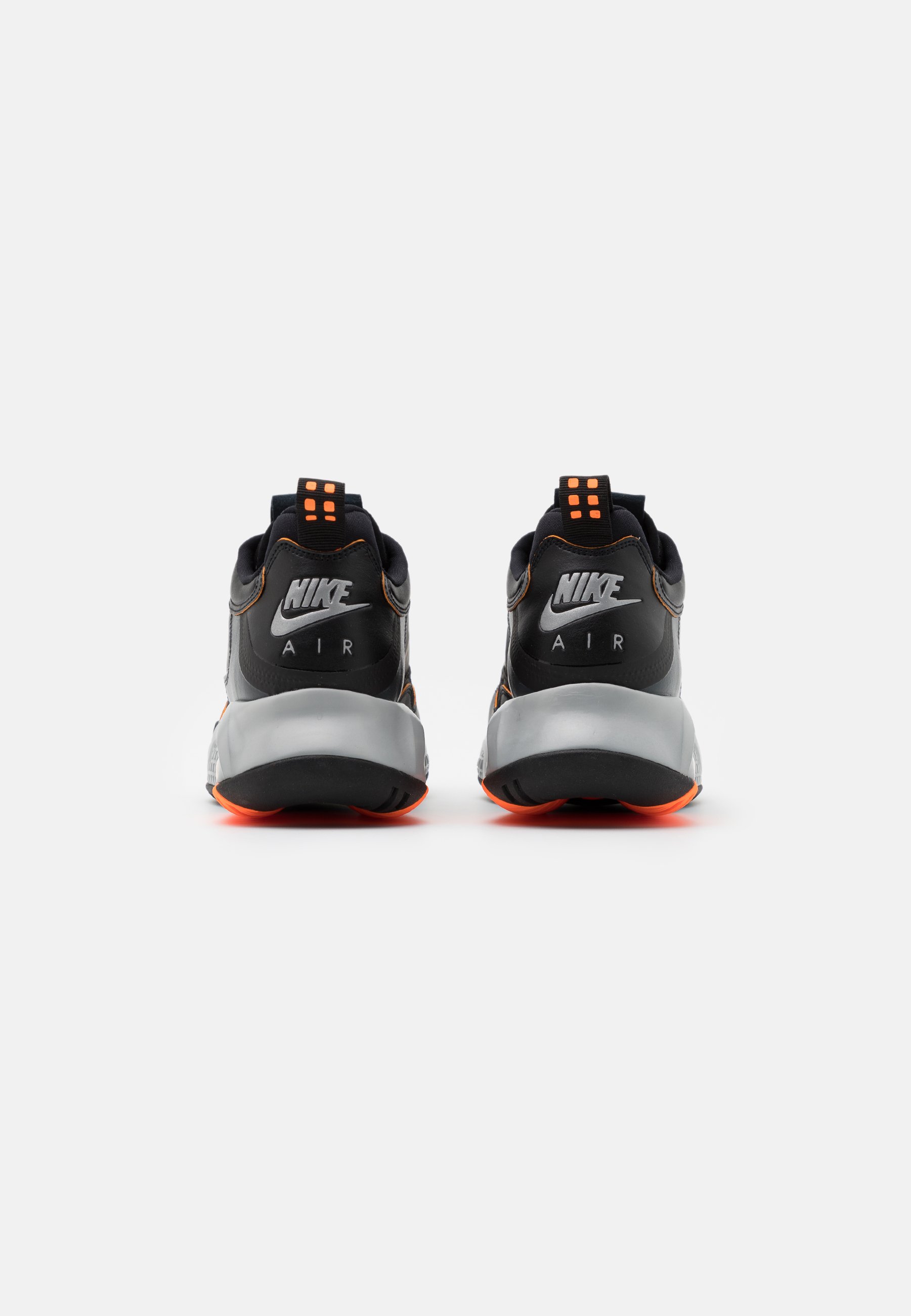 Tenis para Básquetbol Jordan Air Max 200 Black White de Hombre | Innovasport