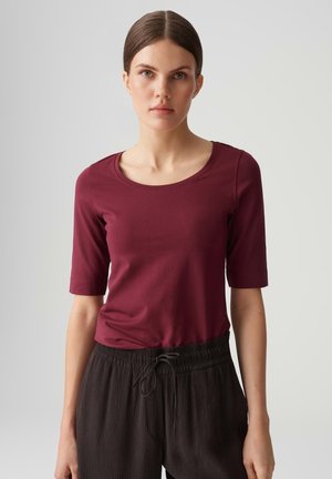 SLIM FIT ROUND NECK - Basic T-shirt - cassis