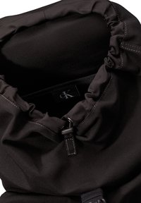 Calvin Klein Jeans SPORT ESSENTIALS FLAP  - Mochila - black