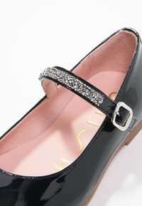Unisa Bailarinas con hebilla - dark blue