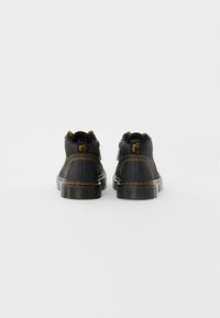 Dr. Martens RAFFE CHURCH UNISEX - Nööritavad poolsaapad - black wyoming