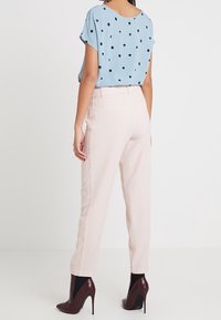 ONLY Tygbyxor - nude