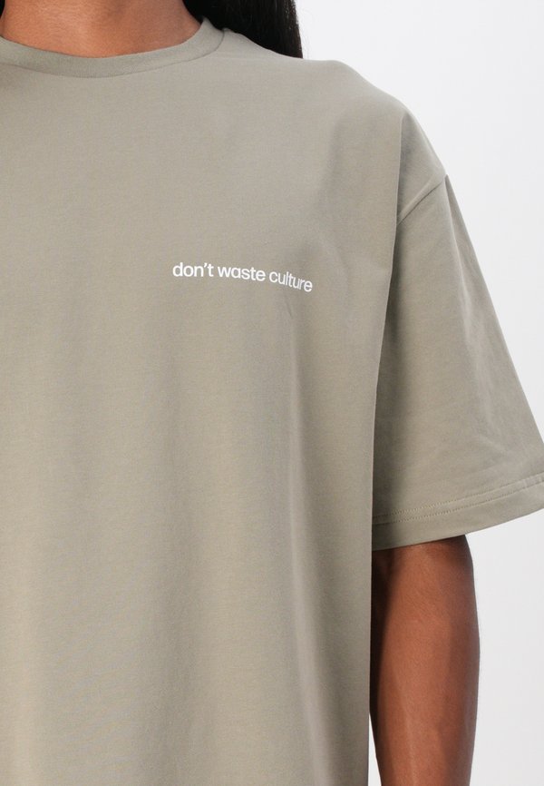 CLEO UNISEX - Print T-shirt - sage3