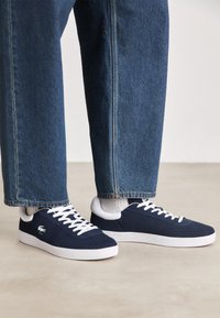Não selecionado, navy/white