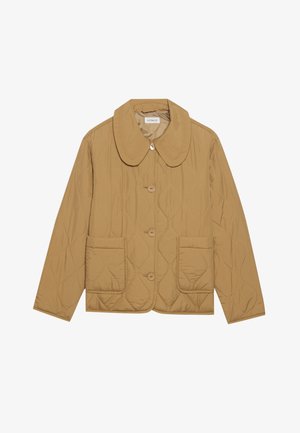 Quiltet beige jakke med rund krage, tre knapper og to store frontlommer; glatt tekstur og diamantmønster sting.