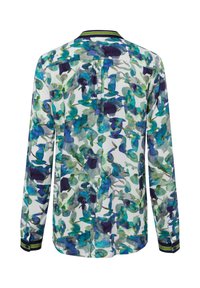 Camicia a maniche lunghe con motivo floreale astratto in acquerello blu, verde e nero, colletto e polsini scuri con strisce verdi.