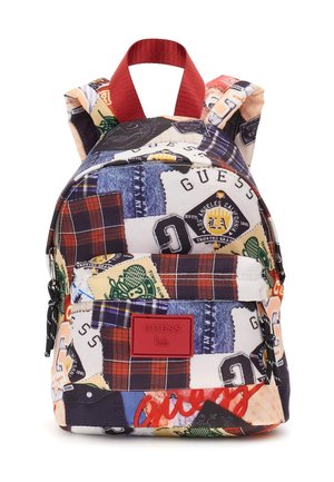 Sac à dos multicolore avec un motif en tissu mélangé comportant des patchs, des logos et un tartan. Accents rouges sur les bretelles et la tirette. Design compact.
