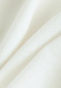 Next REGULAR FIT  - Pantaloni scurți - white
