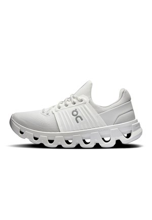 CLOUDSWIFT 4 AD - Trainers - white   white