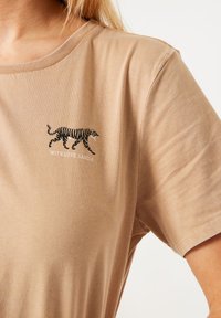 Garcia Camiseta estampada - iced coffee
