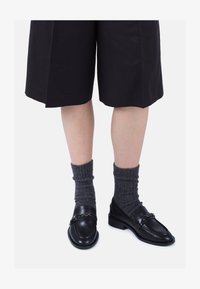Selected, black