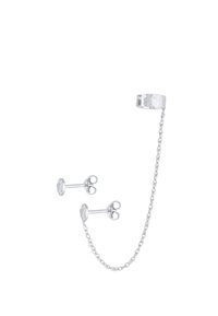 Cuff pentru ureche din argint cu o suprafață texturată, conectat printr-un lanț la două cercei cu știft, având pietre semipriate rotunde și clare. Design simplu și modern.