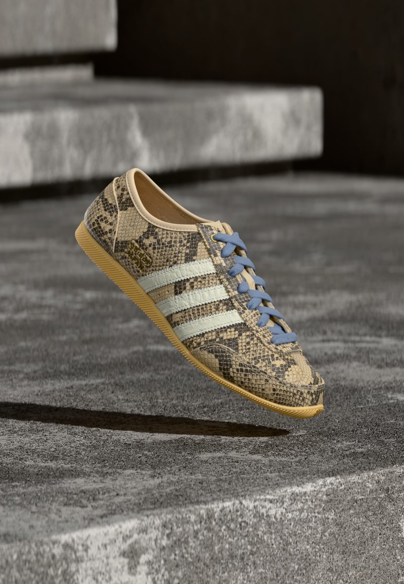 adidas Originals JAPAN DECON sand strata/ivory/orange tint/sand