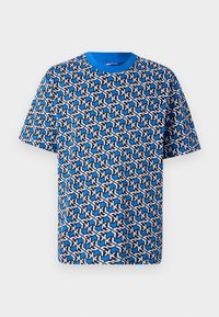 Blaue gemusterte T-Shirt mit ineinandergreifenden Formen in Schwarz und Weiß. Kurzarm und mit Rundhalsausschnitt. Aus Baumwolle.