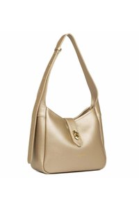 Borsa a spalla in pelle oro con una texture liscia, design sinuoso e chiusura magnetica. Presenta una sola tracolla regolabile e un marchio discreto.