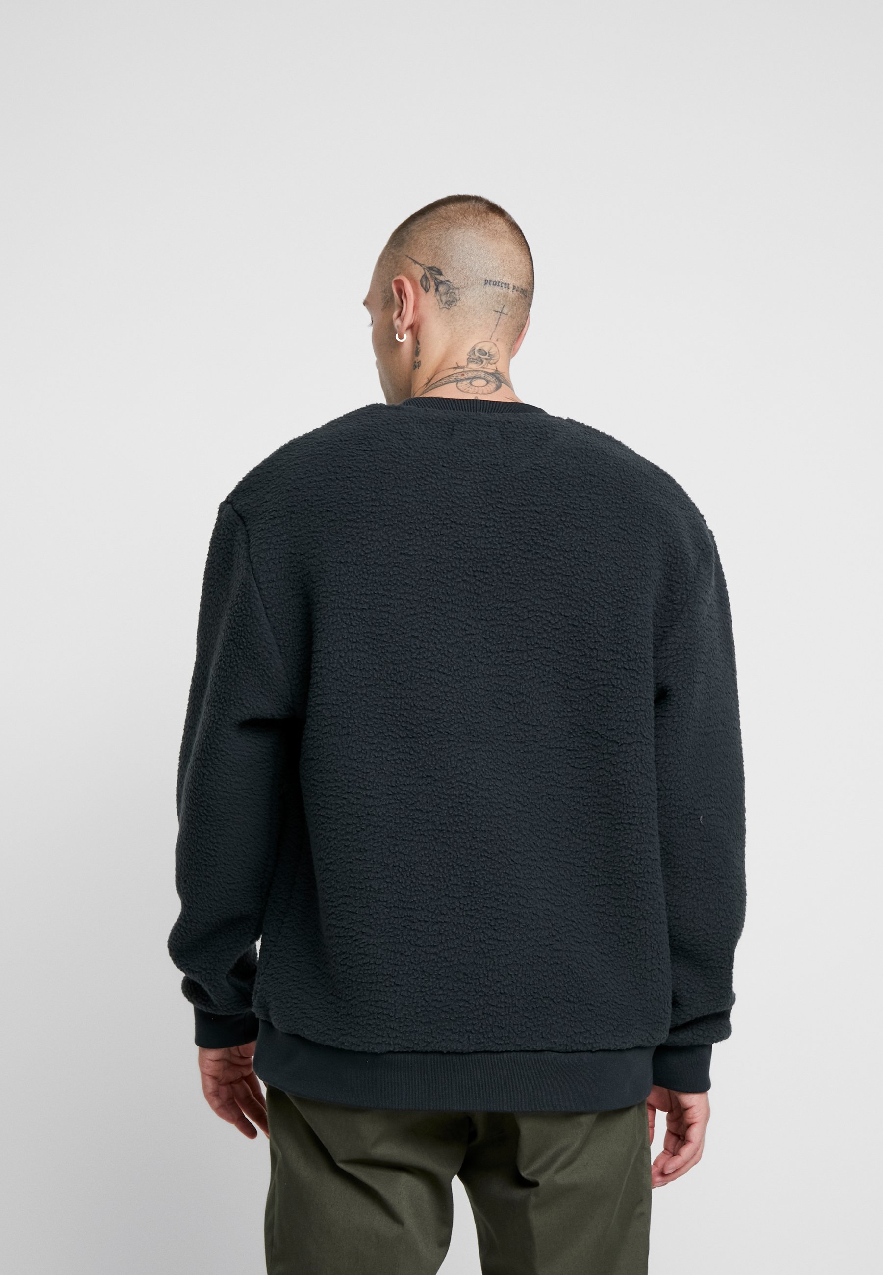 Topman CHARCOAL BORG CREW Fleecegenser grey Zalando.no Topman CHARCOAL BORG CREW - Fleecegenser - grey