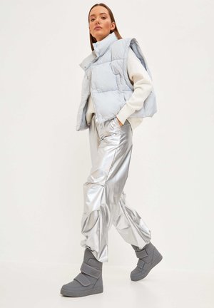 Téli csizmák - grey