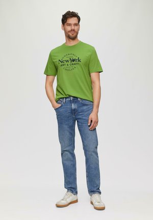 MIT FRONT - T-shirt print - bambusgrün