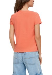 QS MIT FRONT - Printtipaita - orange