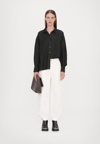 CLOSED RHANNON - Wide leg - ivory