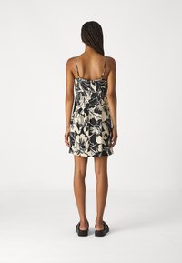 GAP MINI - Päevakleit - june black