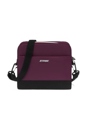 Borsa a tracolla rettangolare compatta in viola scuro con base nera, tracolla nera regolabile, tasca anteriore e patch con logo K-Way.