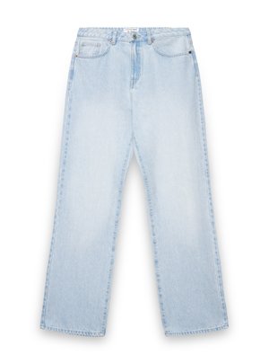 Jeans denim azzurro chiaro a gamba dritta con cinque tasche, passanti per cintura e chiusura con bottone su sfondo bianco.