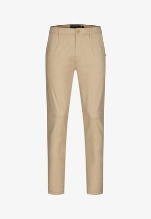 Beige chinos laget av teksturert stoff, med flat front, beltehemper og en enkelt knapplukking. Innsmalende ben med pen søm.