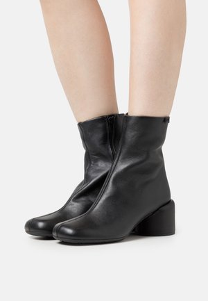 NIKI - Classic ankle boots - schwarz