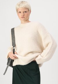 Selected Femme SLFGABELLA O NECK CAMP - Pulóver - birch
