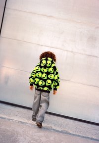 Molo HAZZY JACKET UNISEX - Fleece jacket - neon green