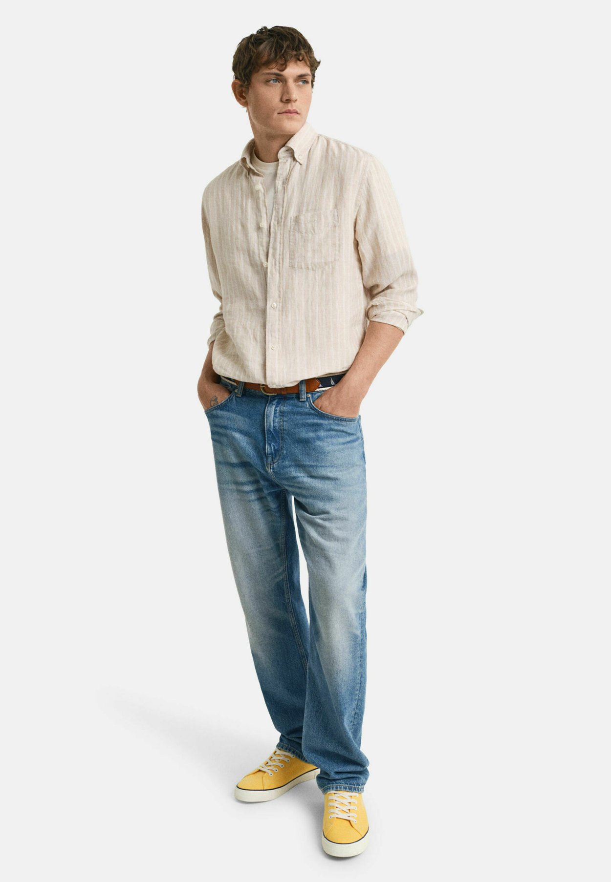 REGULAR FIT STRIPED