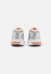 ASICS SportStyle GEL-KAYANO 14 UNISEX - Sapatilhas - white/pure silver