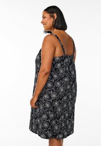 Zizzi MIDI-TRÄGER - Haljina od žerseja - black off w aop rose