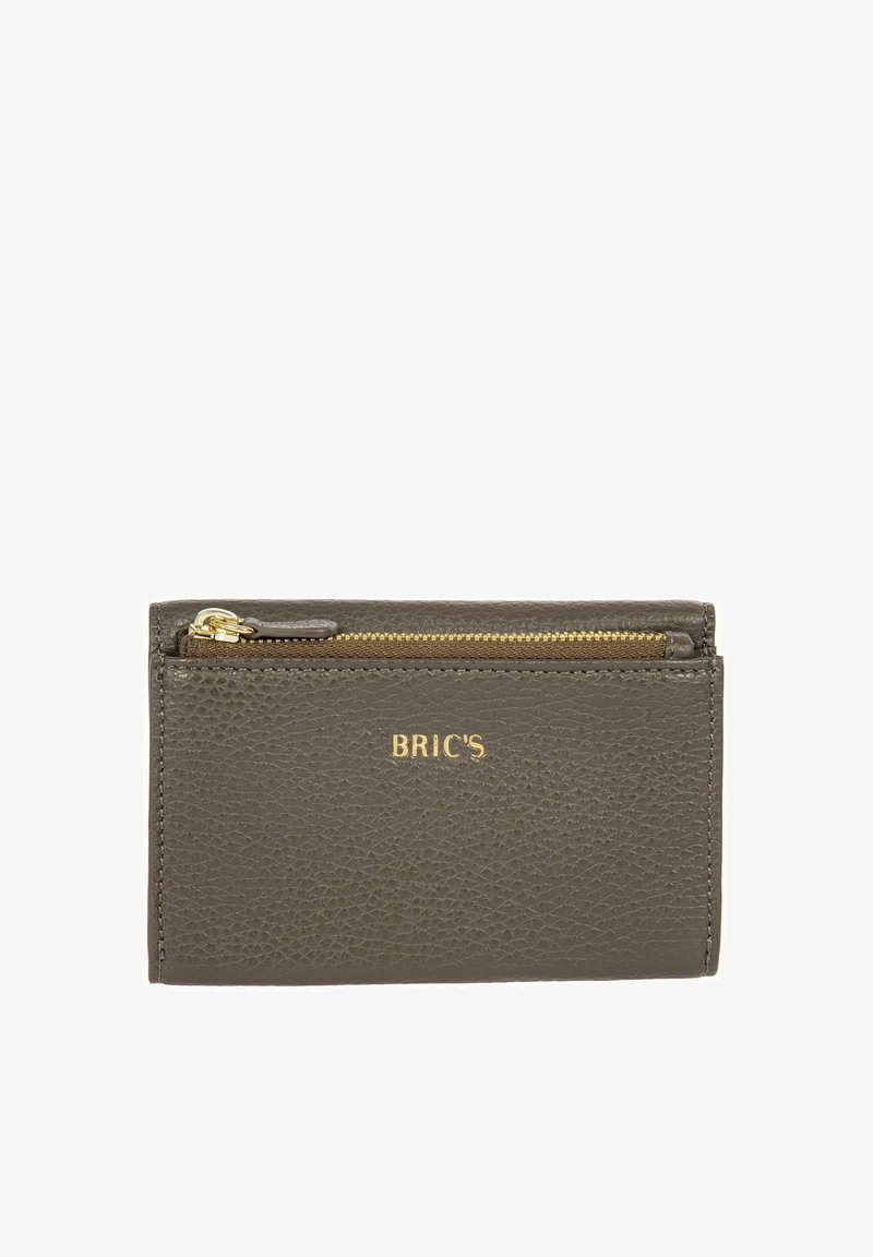 Porte-cartes en cuir marron avec une finition texturée, fermeture éclair dorée et logo de la marque embossé. Forme rectangulaire compacte, idéale pour les cartes et l'argent.