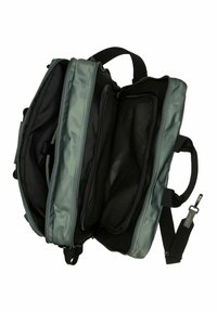 Erweiterbare grüne und schwarze Reisetasche mit mehreren Reißverschlussfächern, Netzfächern und einem abnehmbaren Schultergurt.