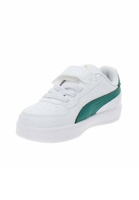 Zapatilla de cuero blanca con un acabado texturizado, con una franja verde en el costado, una correa de Velcro y un suave collar acolchado.