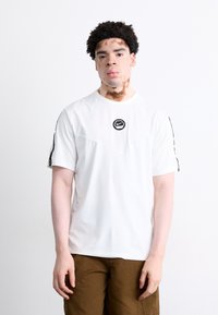 Nike Sportswear TEE - Print T-shirt - white