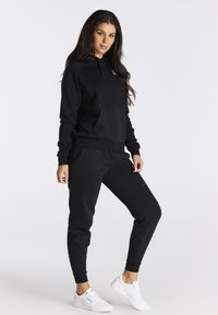 SIKSILK SIKSILK OVERHEAD HOODIE - Mikina s kapucí - black