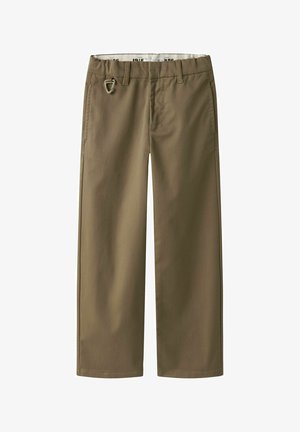 Khakihosen mit geradem Schnitt, aus strapazierfähigem Stoff. Mit einer Vordertasche, Gürtelschlaufen und einem Metallschnallen-Detail am Bund.
