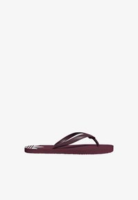 Δεν επιλέχθηκε, maroon maroon ftwr white