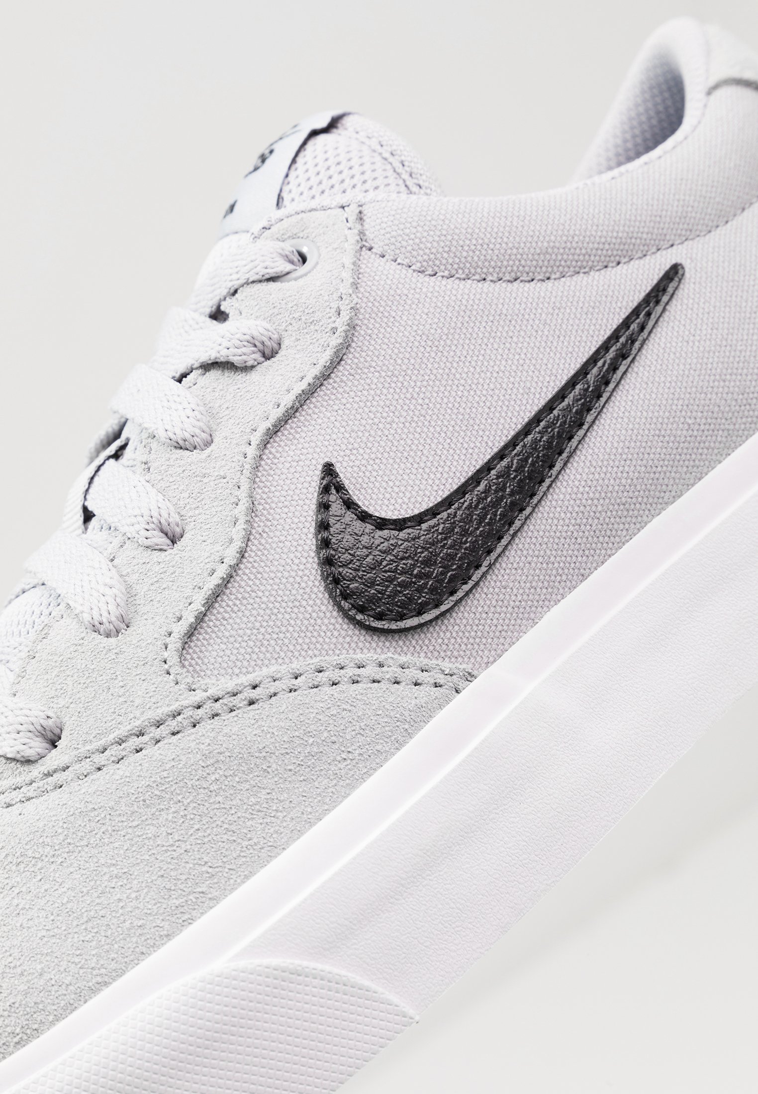 nike sb chron slr wolf gray & white shoes